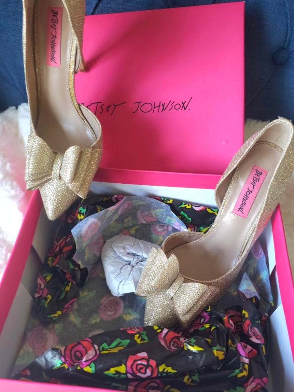 BetseyJohnson Prince Gold shoes! 4"hill, size 6.5. Wore them once. Like new.